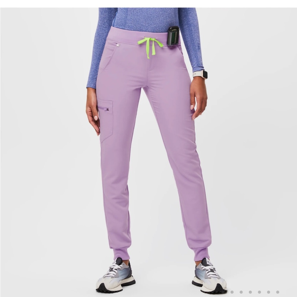 Figs Zamora scrub pants in Lilac size size XL women’s